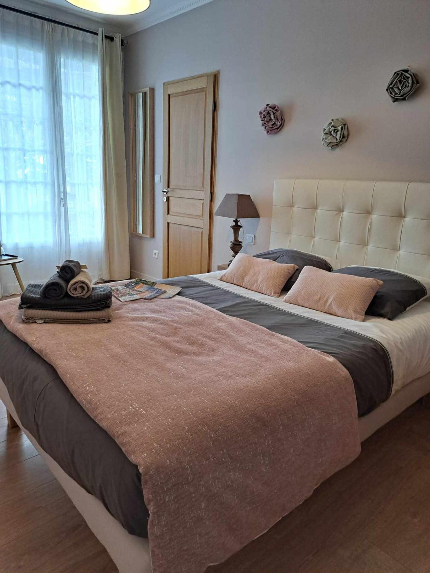 A L'Ombre De La Treille -Proche Saint-Emilion Bed & Breakfast Ngoại thất bức ảnh