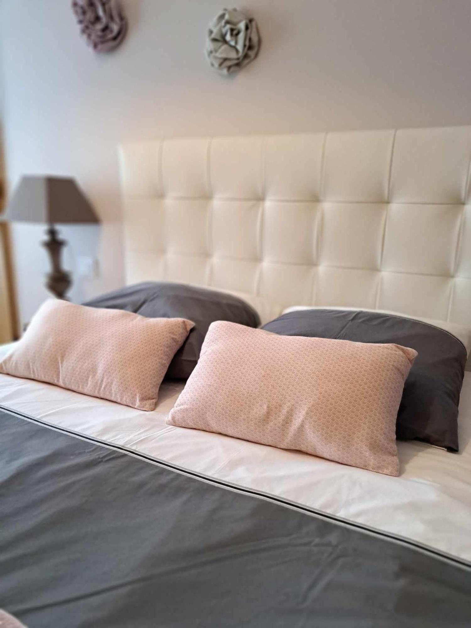 A L'Ombre De La Treille -Proche Saint-Emilion Bed & Breakfast Ngoại thất bức ảnh